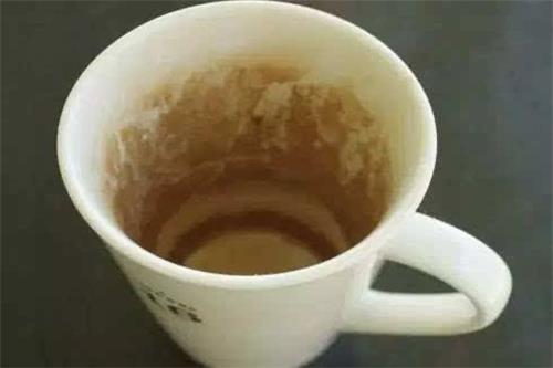 清除茶杯茶具茶渍的简单方法